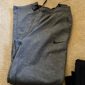 Nike Joggers great condition 🍒